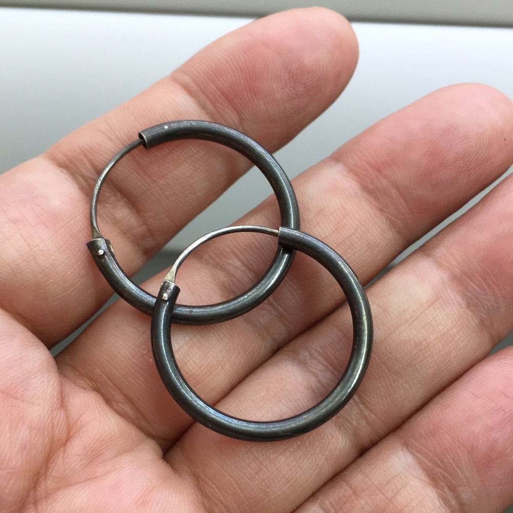 🖤Vtg Sterling silver hoop earrings - Picture 3 of 9